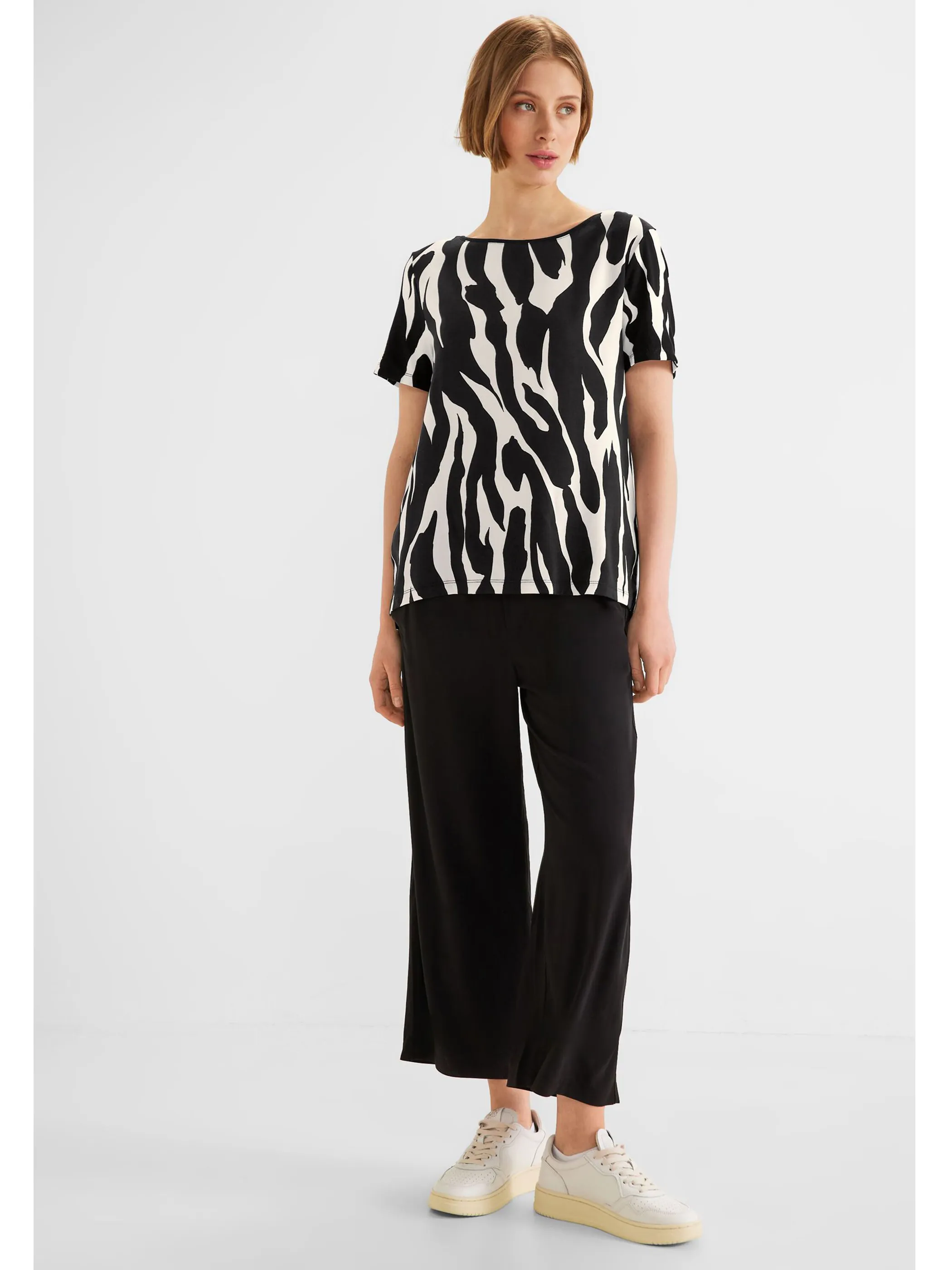 Damen Shirt im abstrakten Dessin