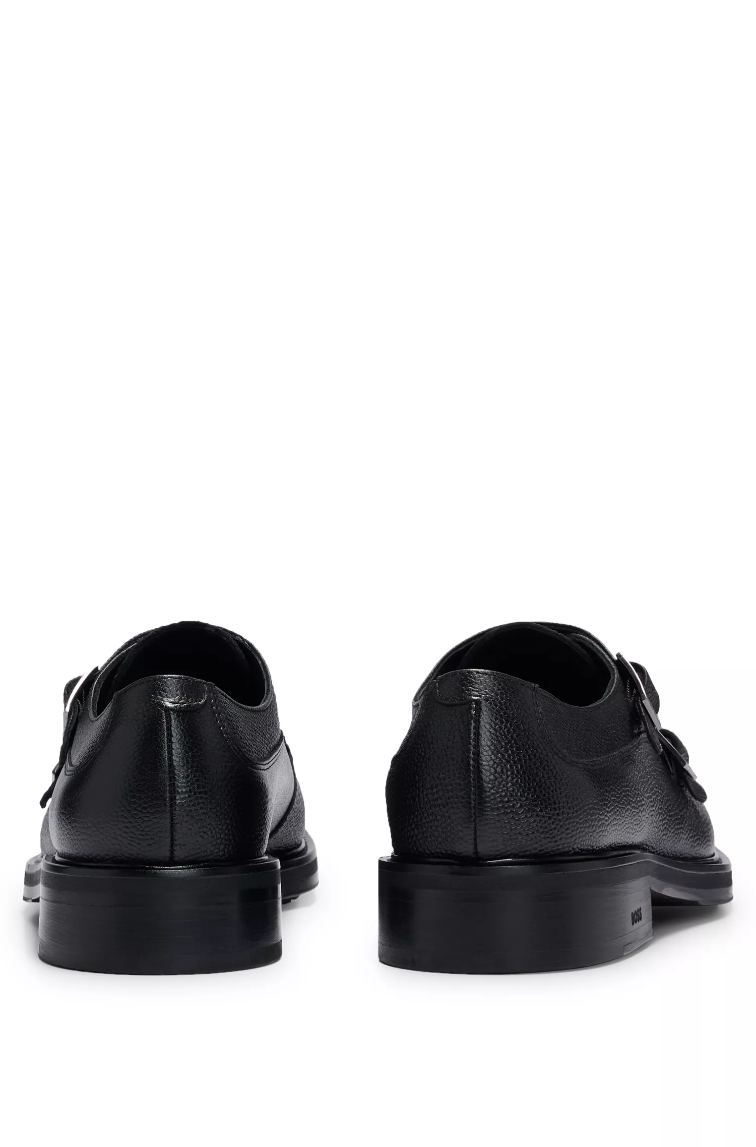 Sapatos BOSS estilo monk em couro granulado preto com tira dupla.