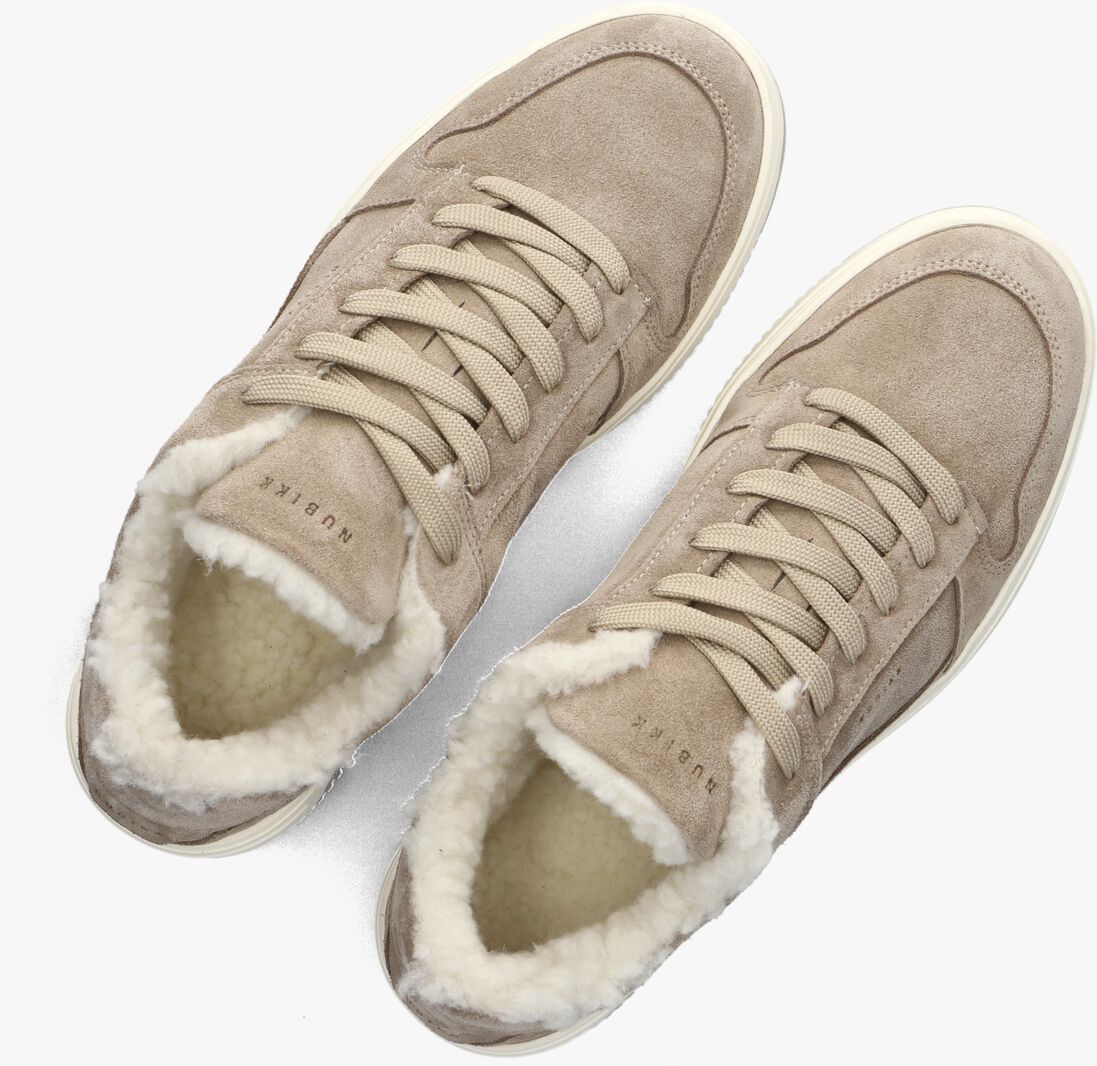 beige nubikk lage sneakers basket court fur