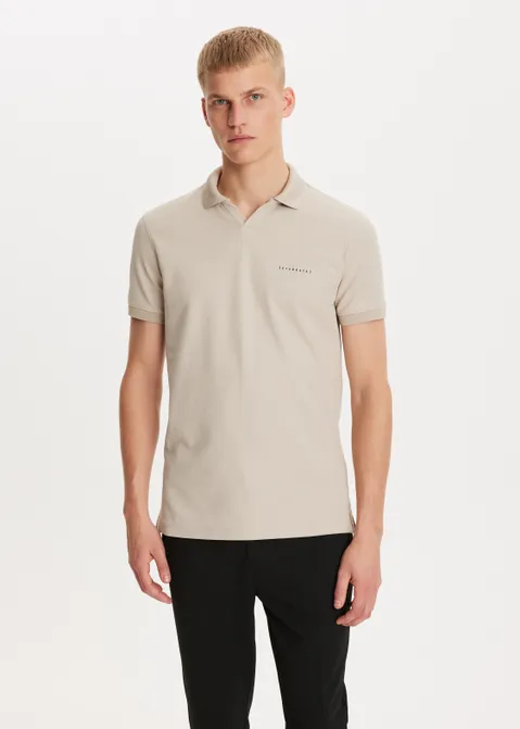Polo met merk print zand (ZAND)