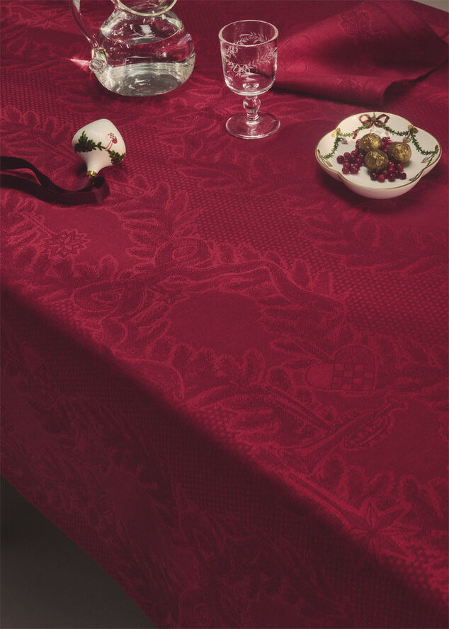 Royal Copenhagen Stjerne Riflet Jul dug, rød, 145 x 270 cm Multi