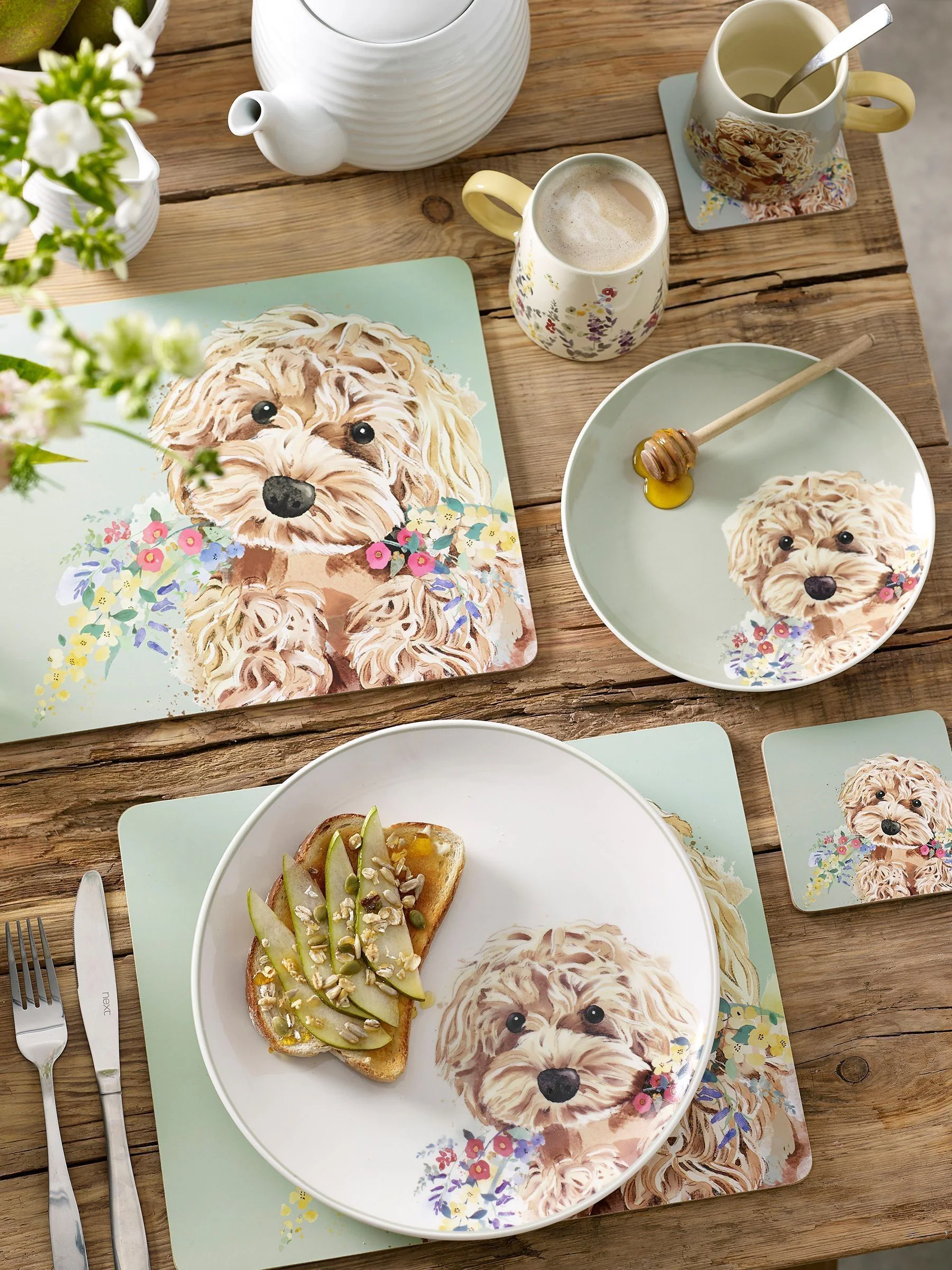 Set van 4 placemats en onderzetters met cockapoo Charlie-print