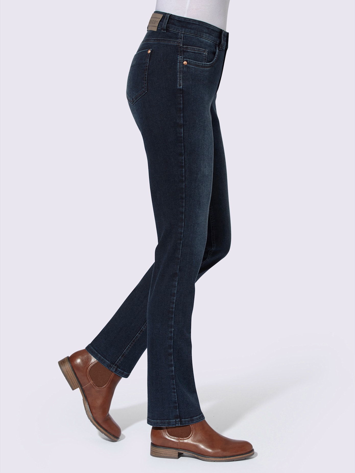 Jean 5 poches qualité coton doux sur la peau
