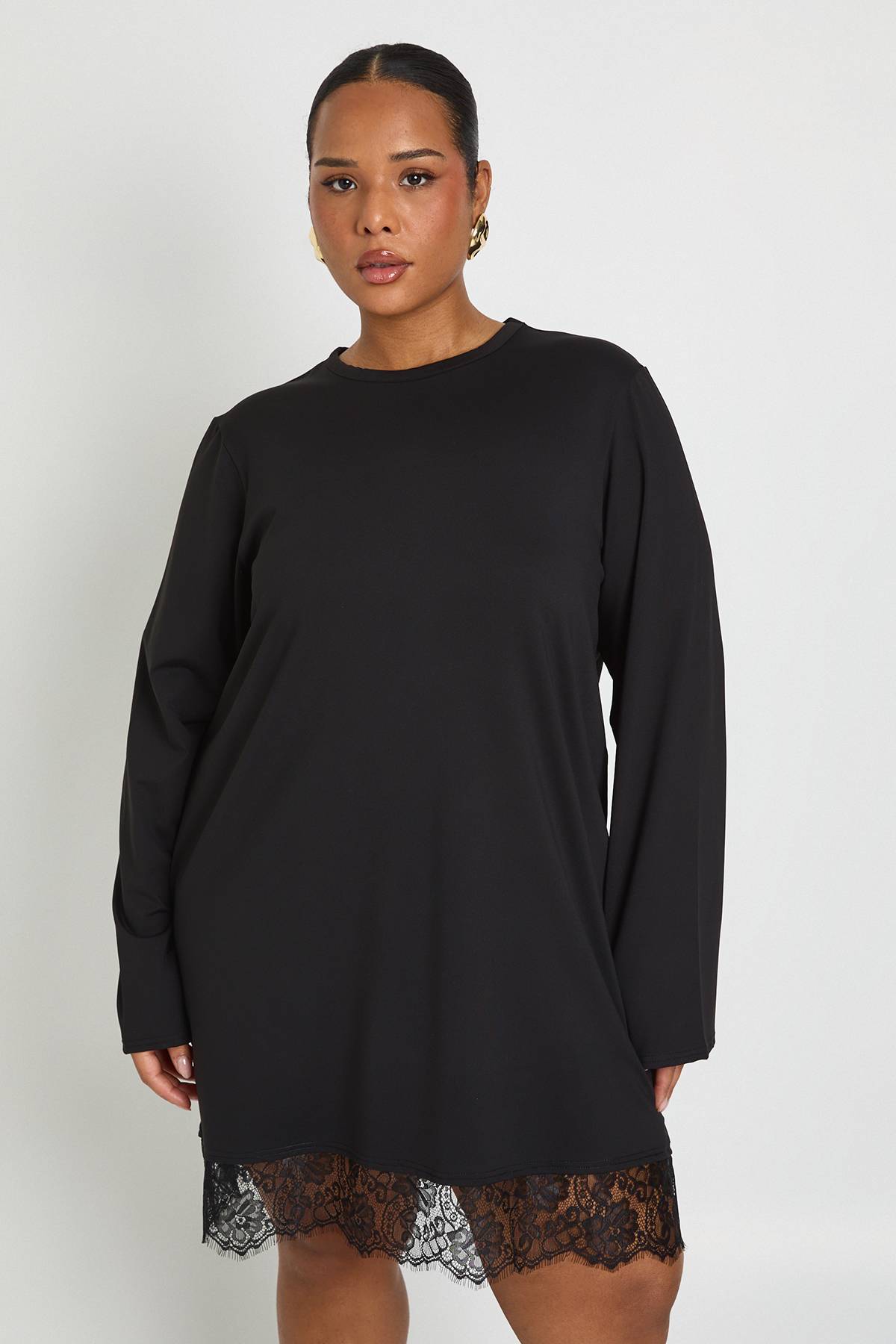 boohoo Robe T-shirt Grande Taille à Manches Longues avec Ourlet en Dentelle