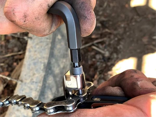 COWORKING mit Tubeless Tool , Erweiterung zu ESSENTIAL8  black  6 FUNKTIONEN