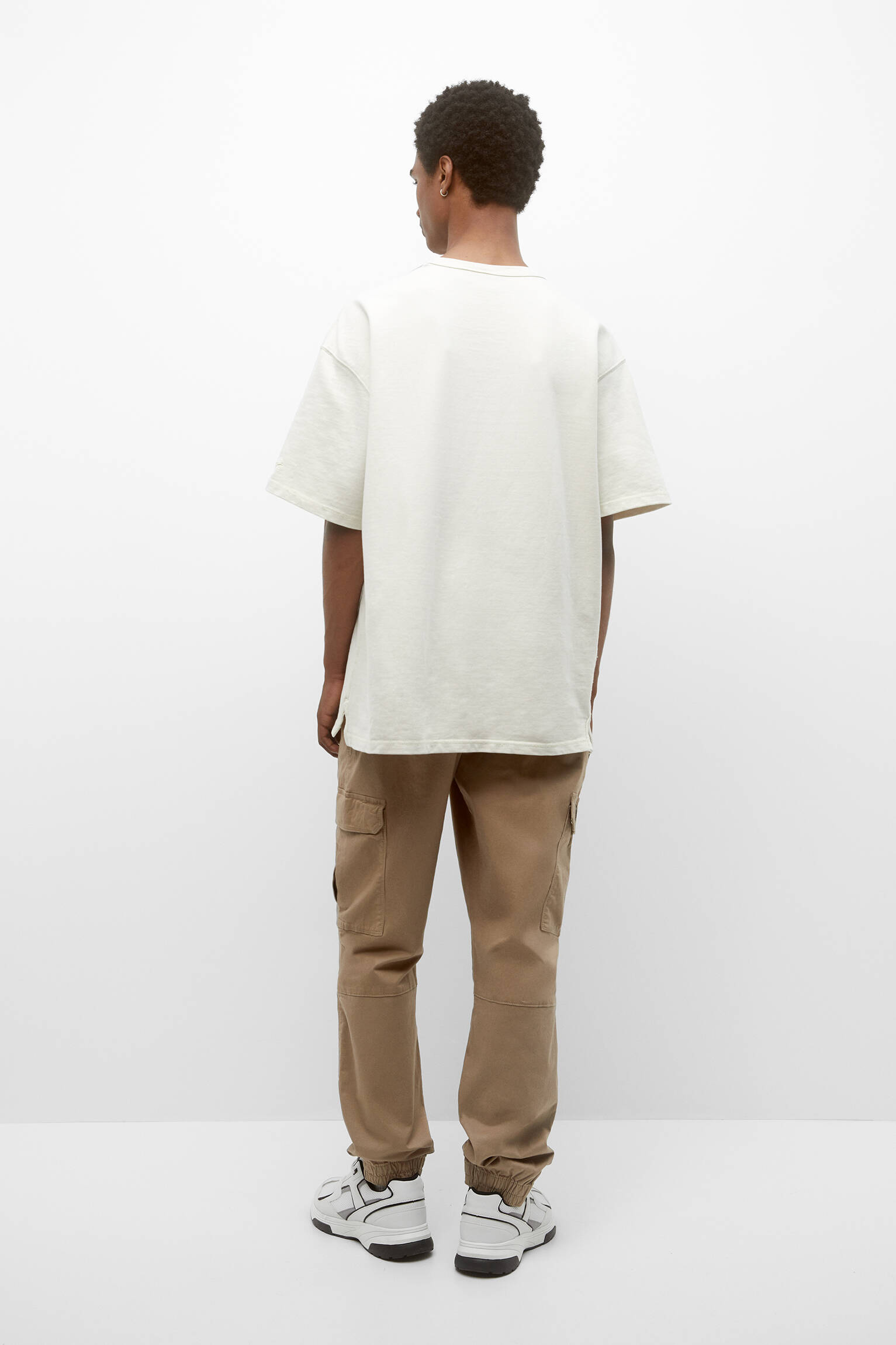 Calça jogger cargo básica - bege