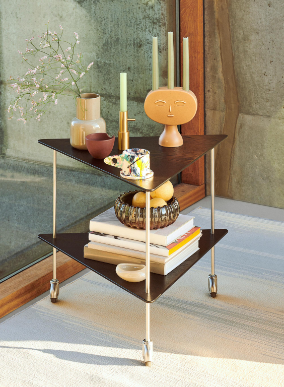 Fritz Hansen AJ trolley walnoot