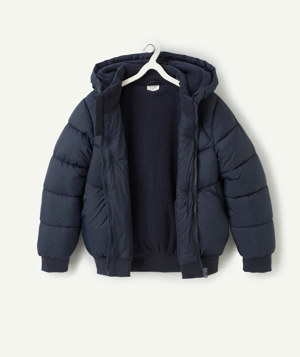 DOUDOUNE À CAPUCHE GARÇON EN REMBOURRAGE RECYCLÉ AVEC PATCH