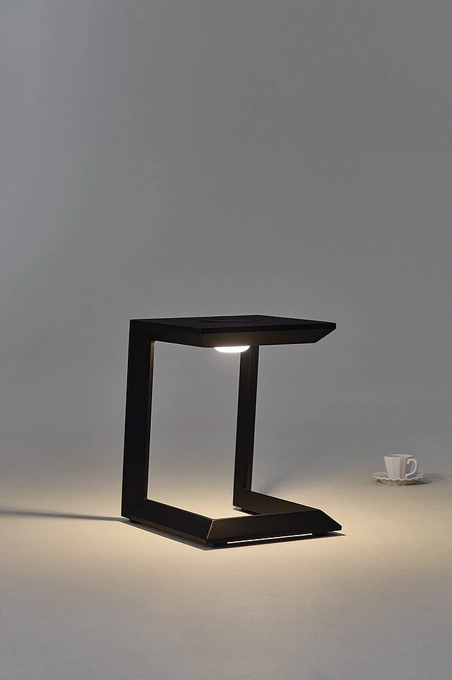 SOLO LED, solcelledrevet bord