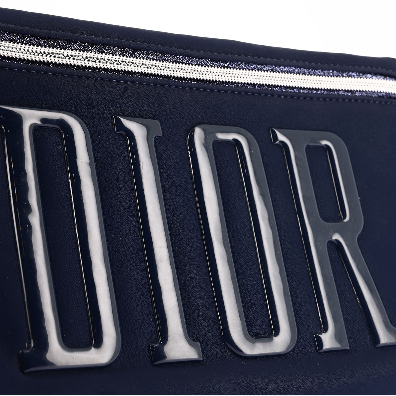 Dior Pochette marine - Neuf sans étiquette - L.28 cm