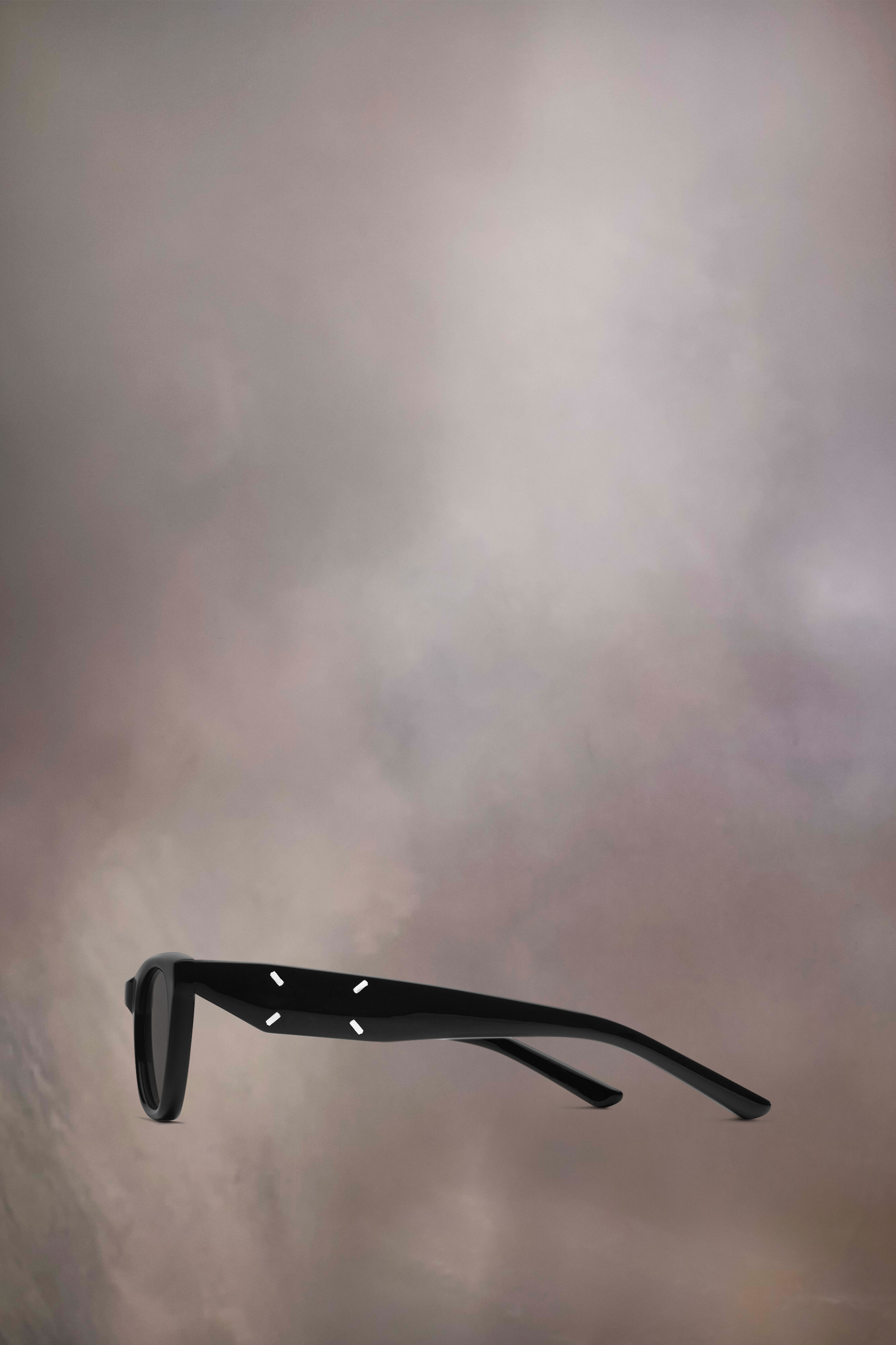 Lunettes de soleil cat-eye noires x Gentle Monster​