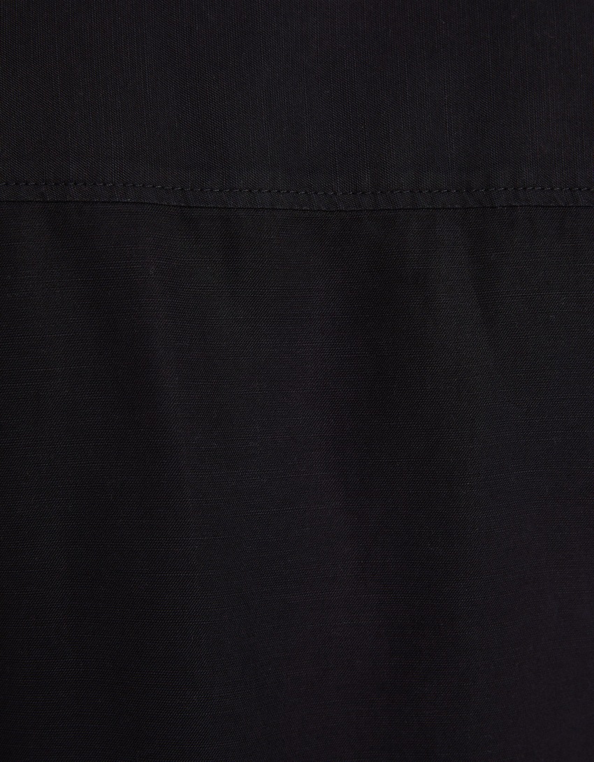 Camisa de manga curta com modelagem relaxada