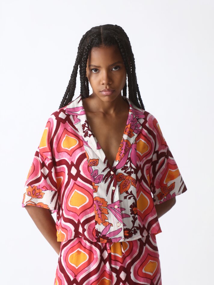 Blusa cropped de algodão com mangas curtas - Tons de rosa