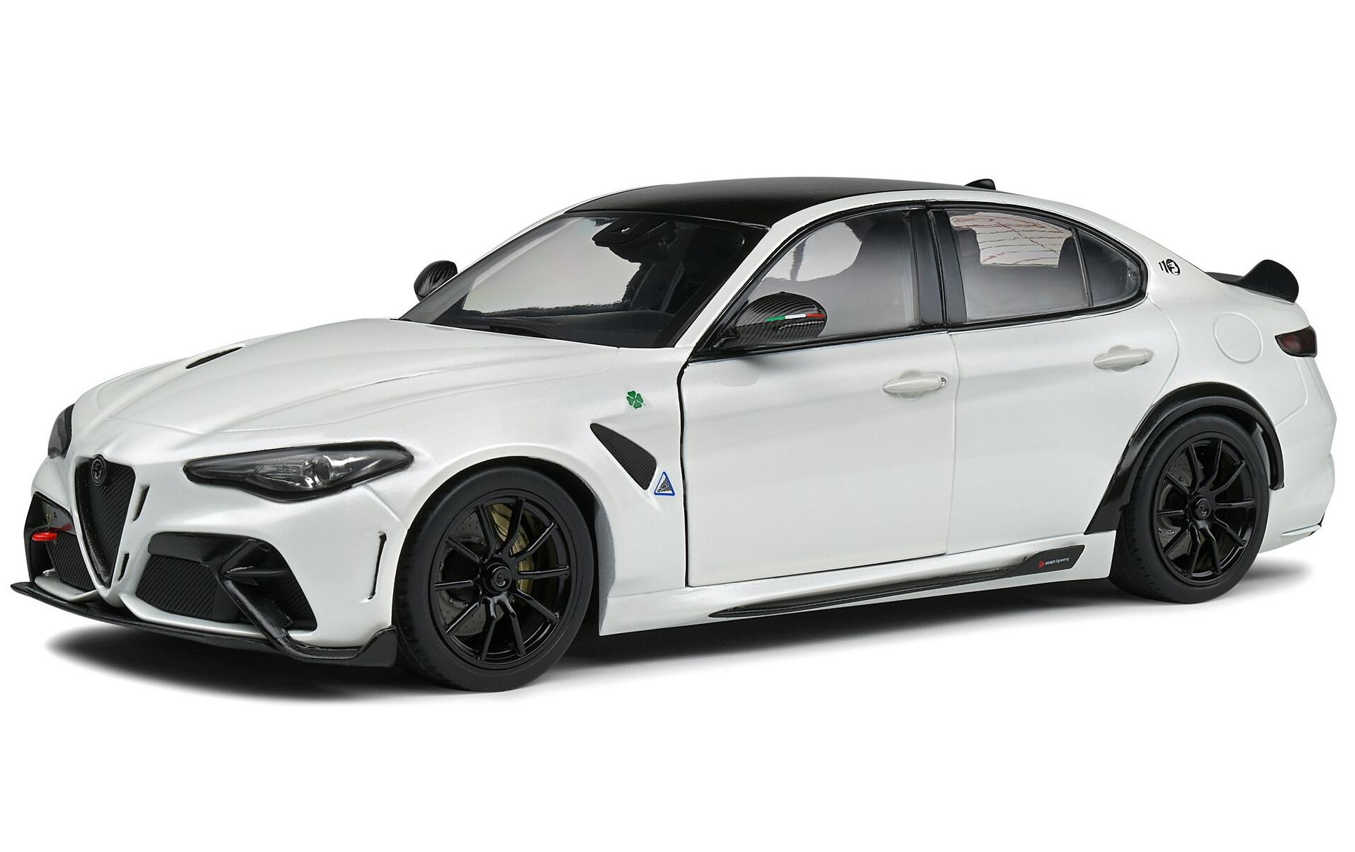 Alfa Romeo Giulia GTA Blanco Trofeo, 2022 1:18Detailgetreues Modellauto im Massstab 1:18