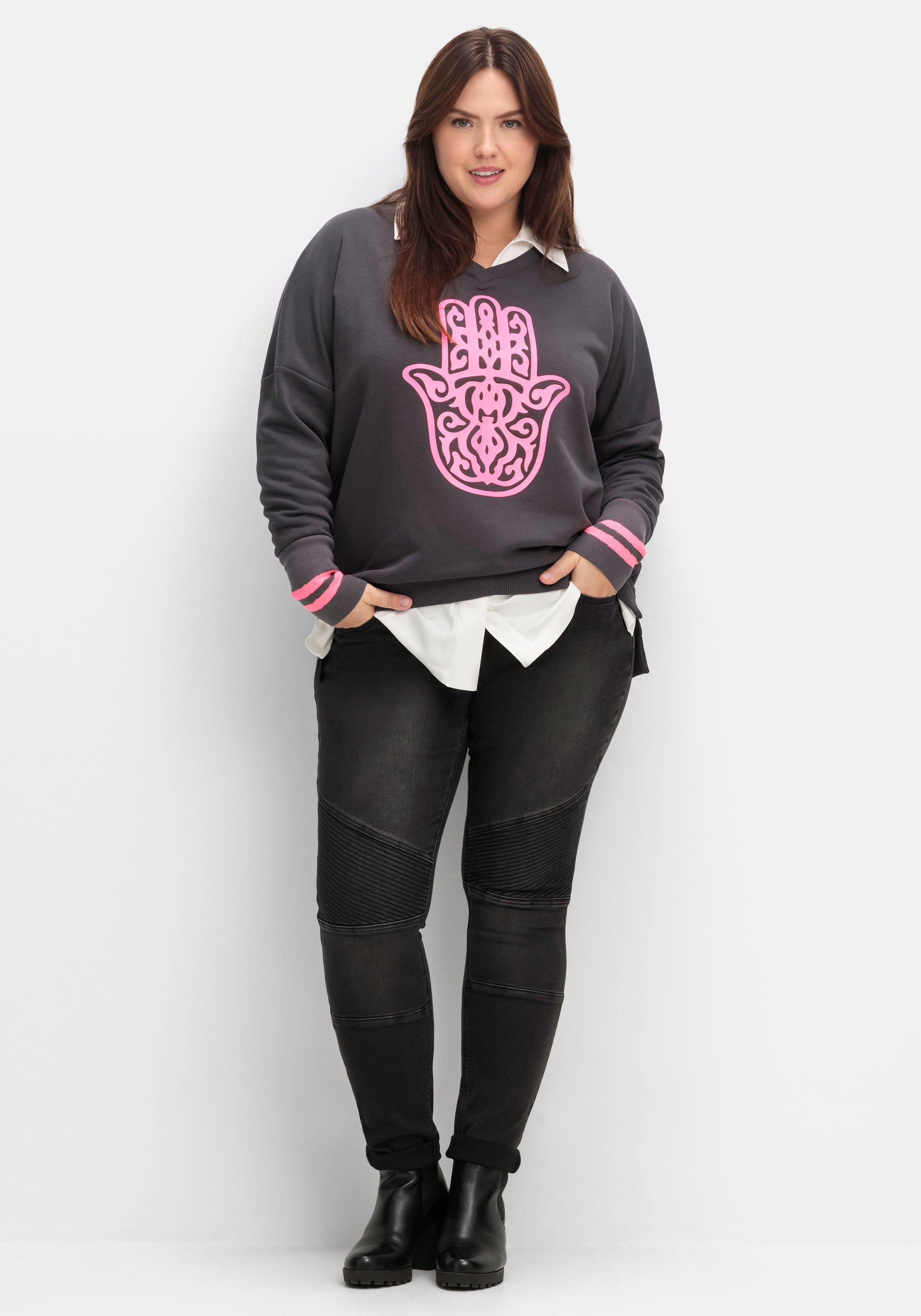 Sweatshirt mit Frontdruck und Streifendetails