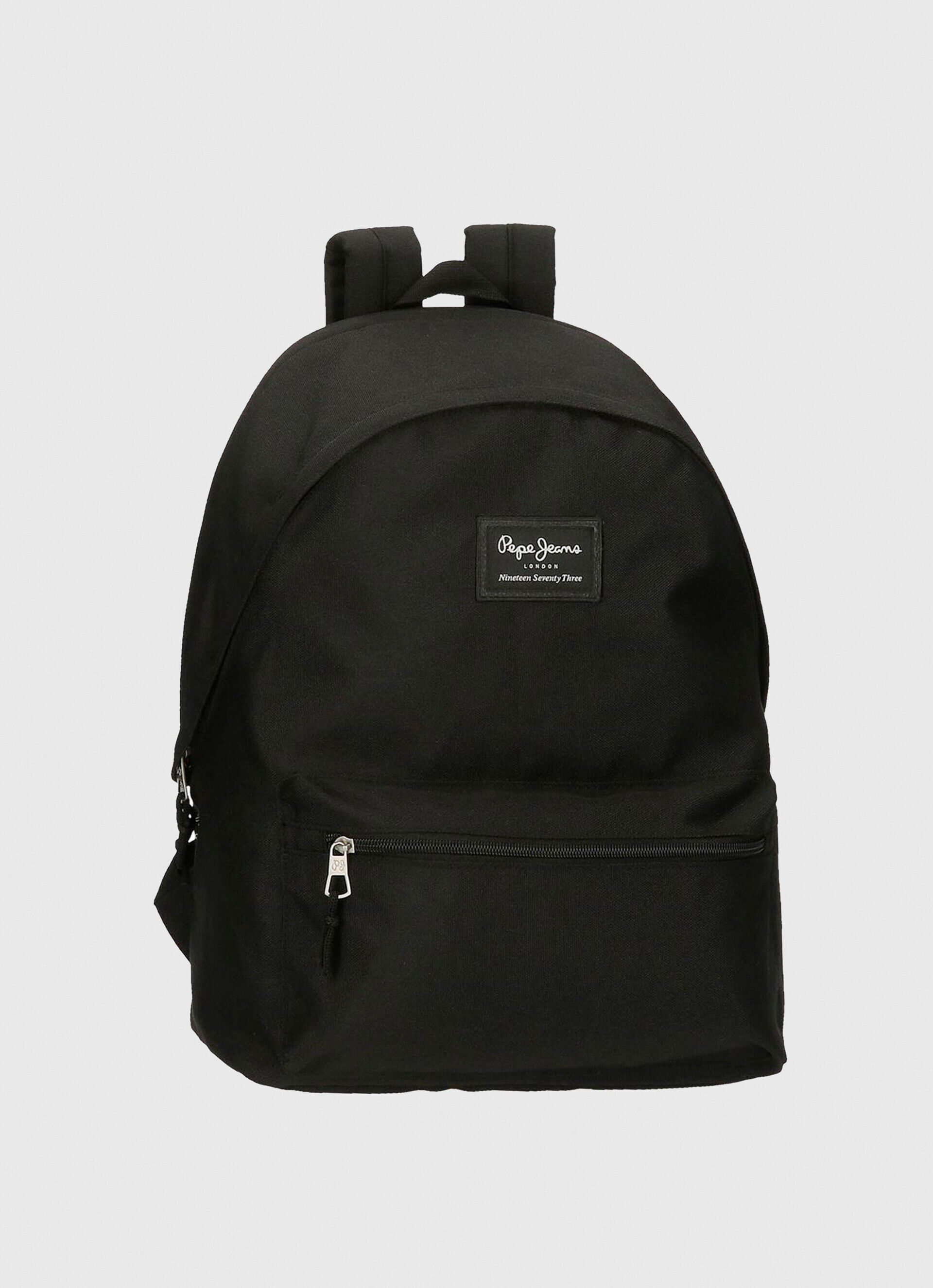 Mochila escolar lisa, cor preta, tamanho único.