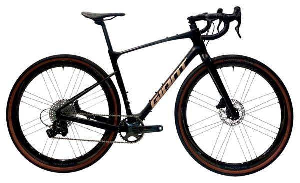 Vélo Gravel Giant Revolt Campagnolo Ekar 13V Noir 2024 - Produit Reconditionné