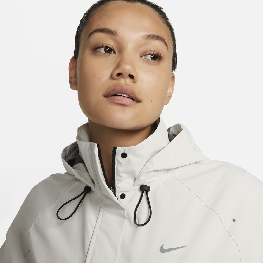 Nike Swift Storm-FIT Women's Jacket PALE IVORY/BLACK/REFLECTIVE SILV