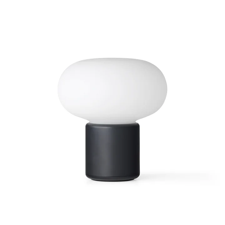 New Works - Karl-Johan Portable LED Tischleuchte mit Akku, cold black