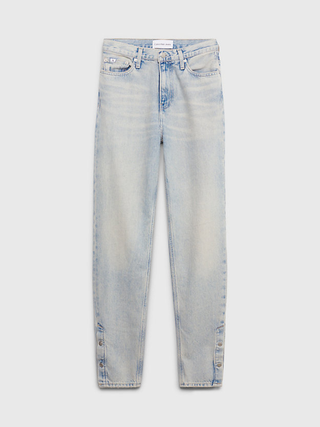 Calça jeans mom com barra de botão