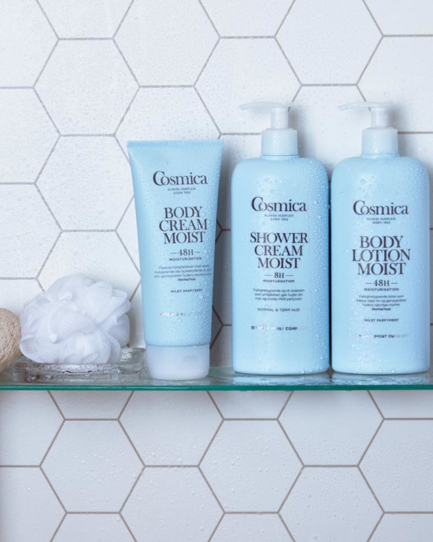 Cosmica Shower Cream Moist parfymert 400 ml