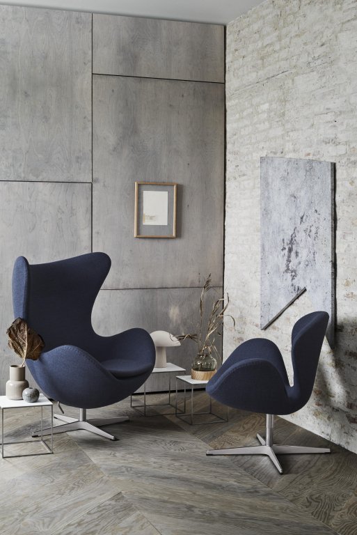 Fritz Hansen Night Owl tafellamp smokey wit gelakt essenhout