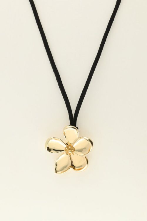 Zwarte koord ketting met grote bloem bedel