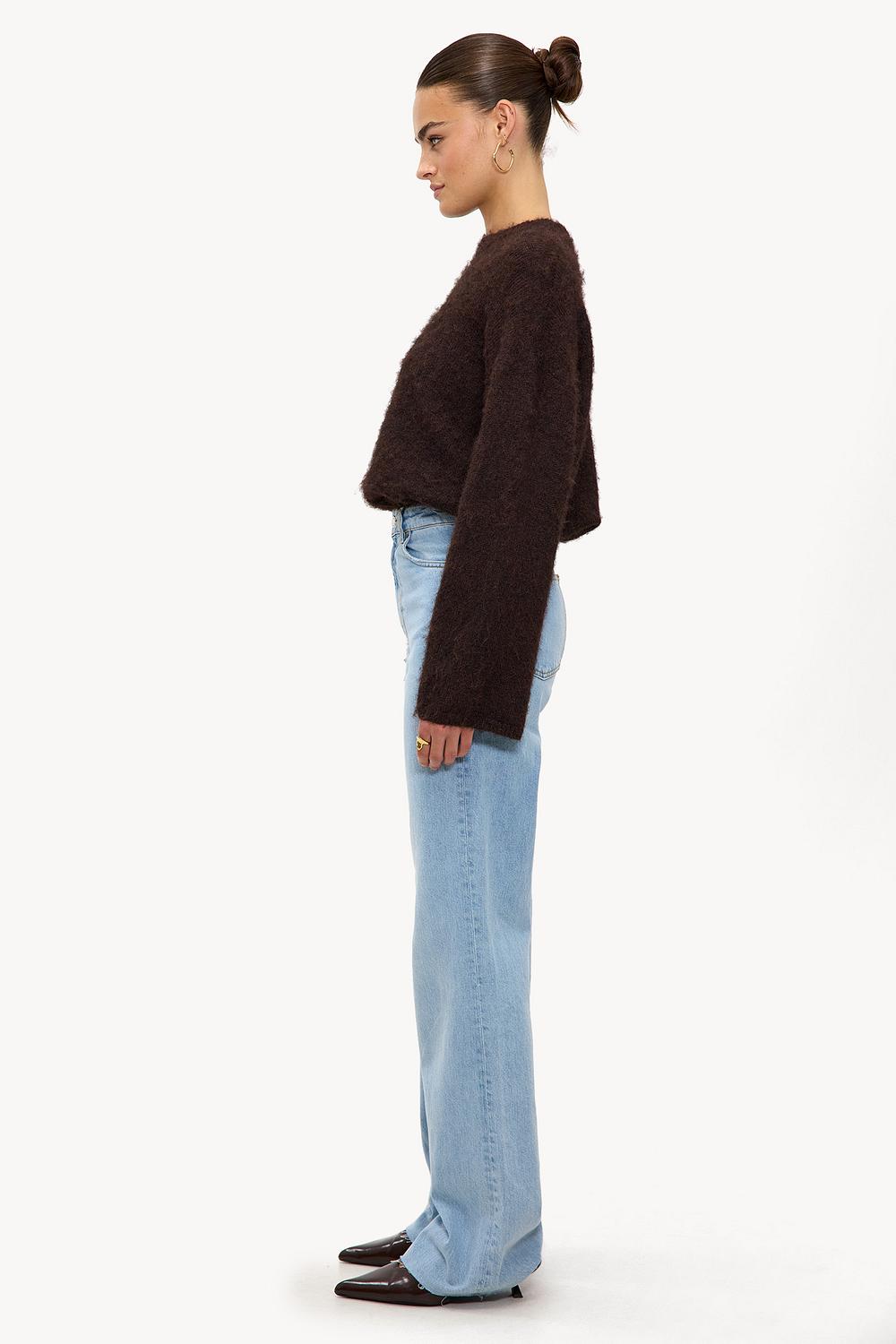 THE STRAIGHT FIT RUFFLE - BLUE