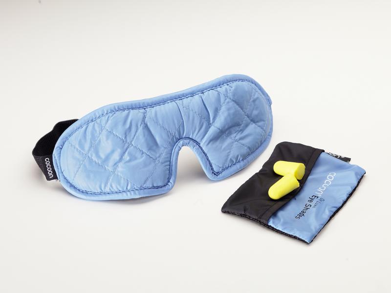 cocoon Schlafmaske Eye Shades De Luxe Light Blue / Grey Schlafbrillen aus weicher Mikrofaser und Ripstop Nylon für optimalen Schlafkomfort auf Reisen