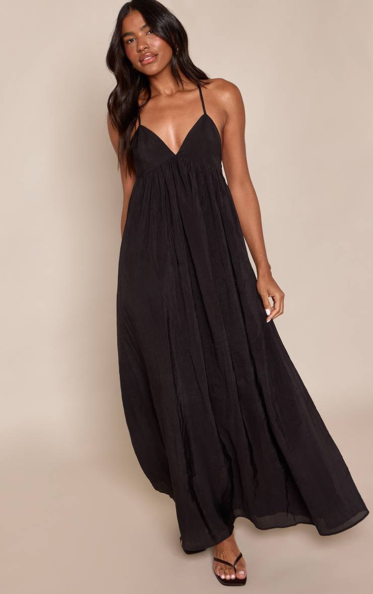 Noir Robe Maxi Fluide En Tissu Tissé Avec Dos Ouvert Et Détails Ornementaux