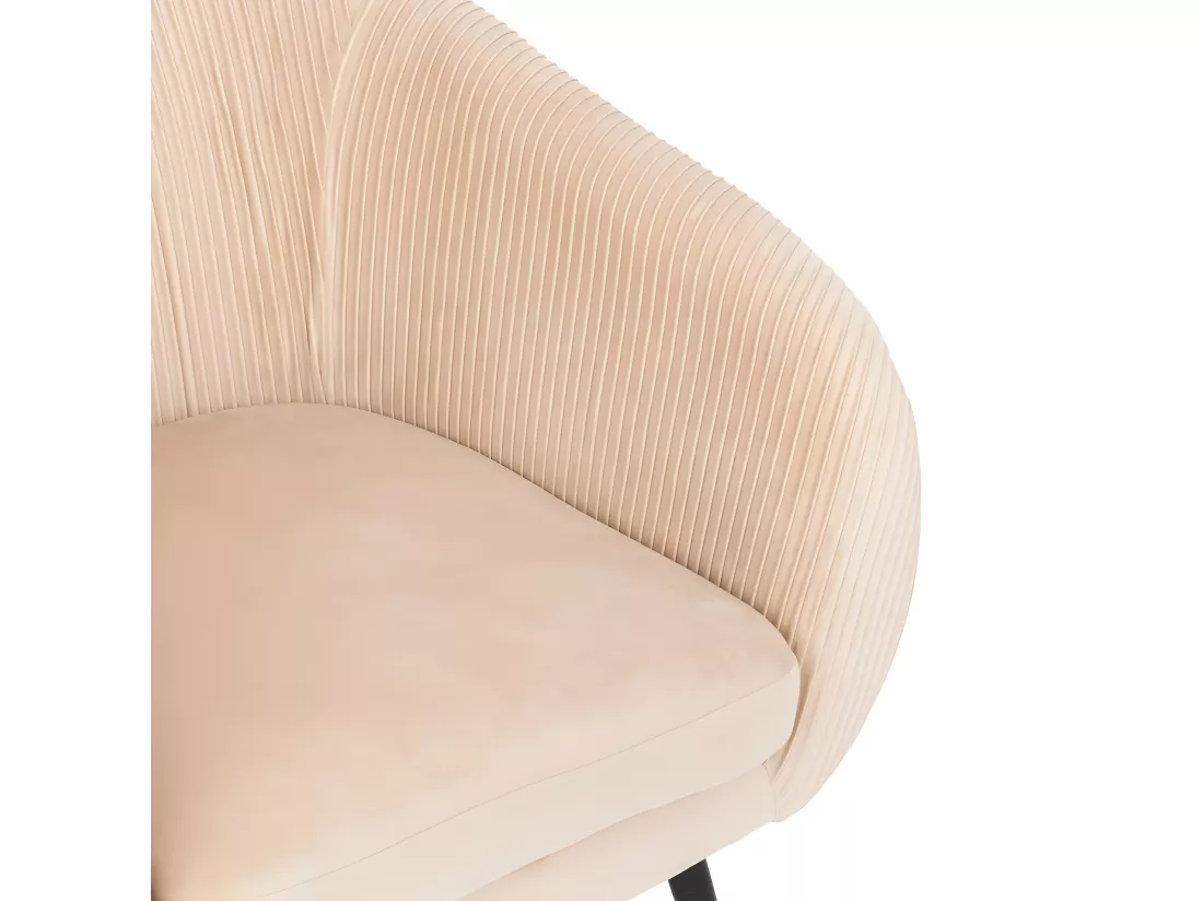 Fauteuil en Velours Beige plissé et pieds en métal noir