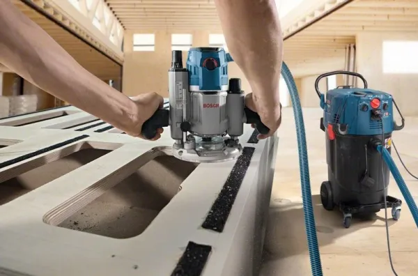 Bosch TØR/VÅDSTØVSUGER UNIVERSAL GAS 55 M AFC