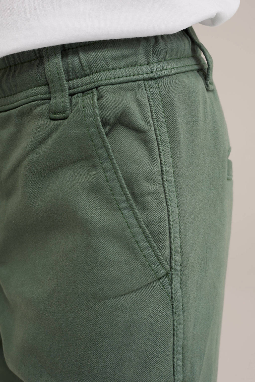 WE Fashion geruite slim fit cargobroek olijf groen
