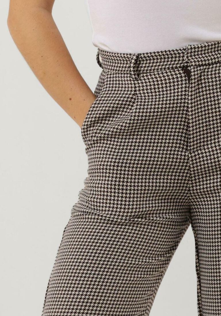 COLOURFUL REBEL bruine colourful rebel pantalon rus jacquard dogtooth straight pants