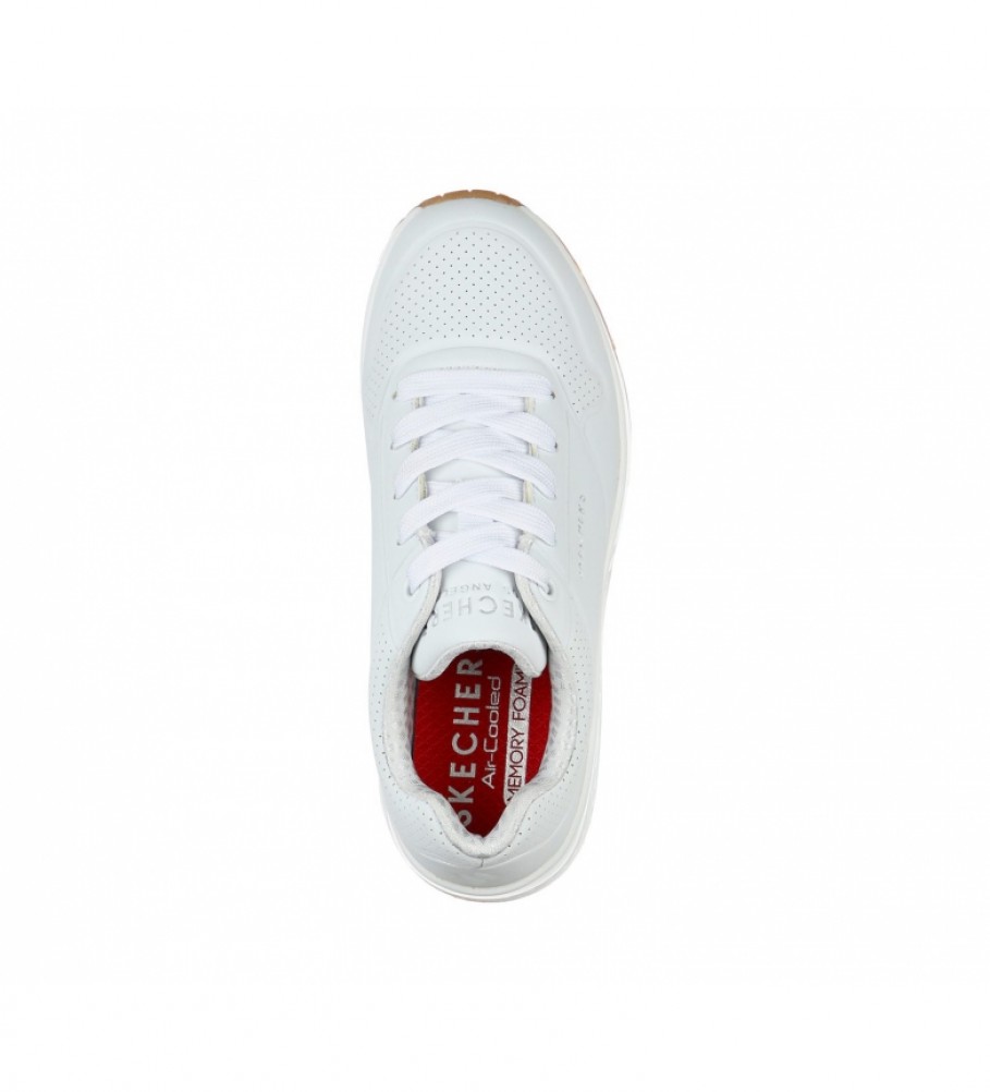 Tênis Skechers Uno com luzes