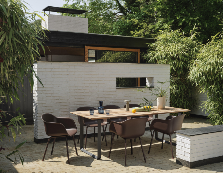 Muuto Fiber tuinstoel met armleuning groen