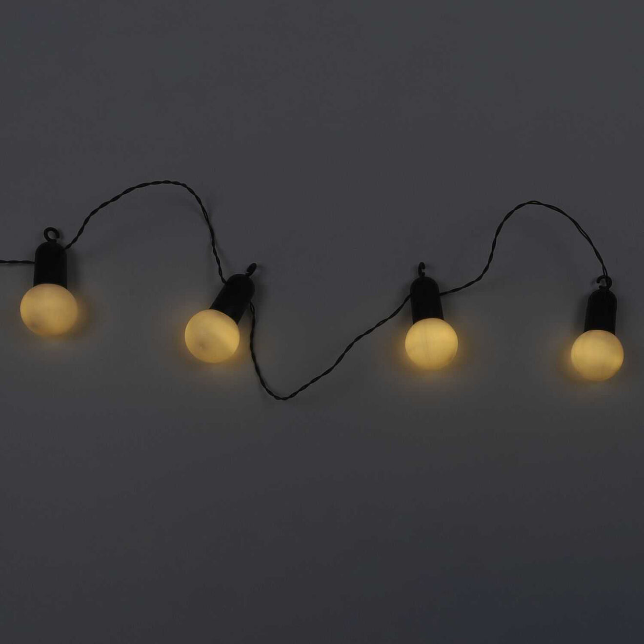 Home Deco Factory Guirlande solaire ampoules blanches LED blanche - 1250x5x5 cm