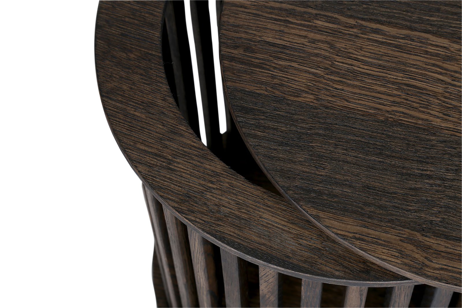 Line sidebord Eikefinér med røykoljet finish. Ø40 cm