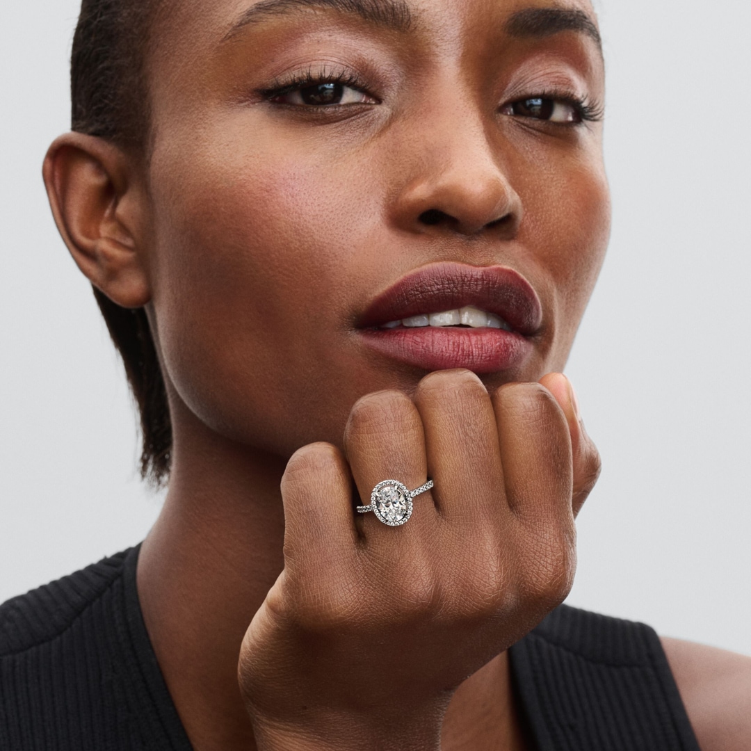 Pandora Timeless Ovaler Funkelnder Strahlenkranz Statement-Ring 925 Silber