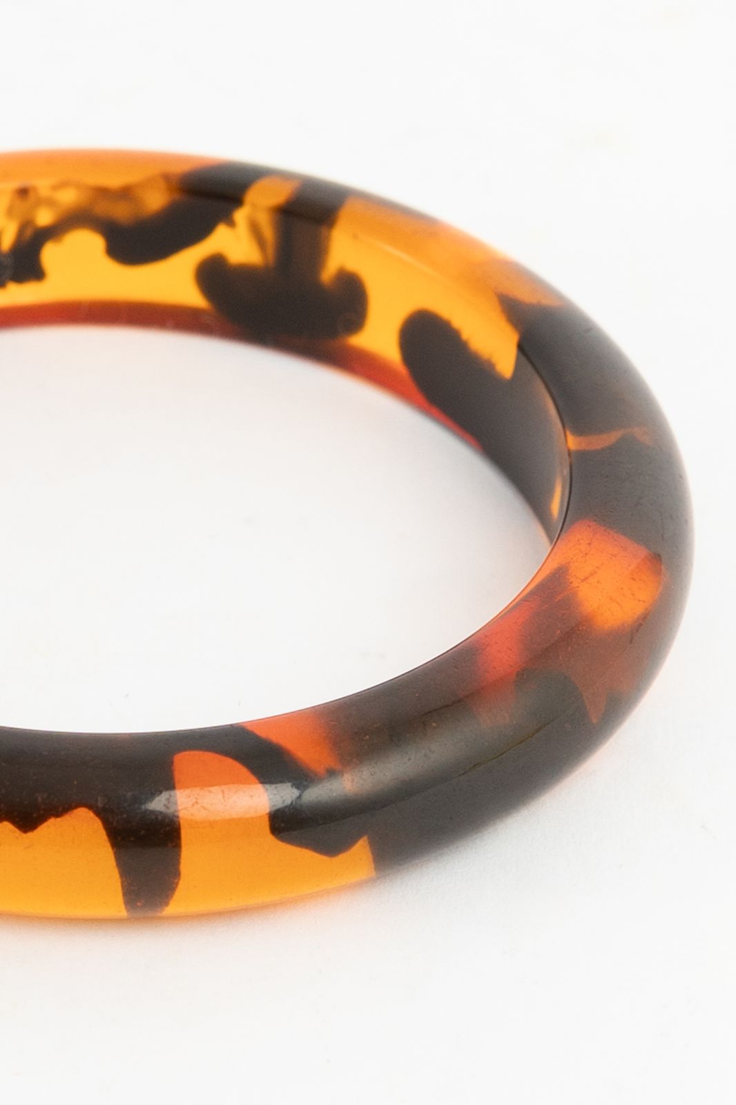 Zwarte resin armband