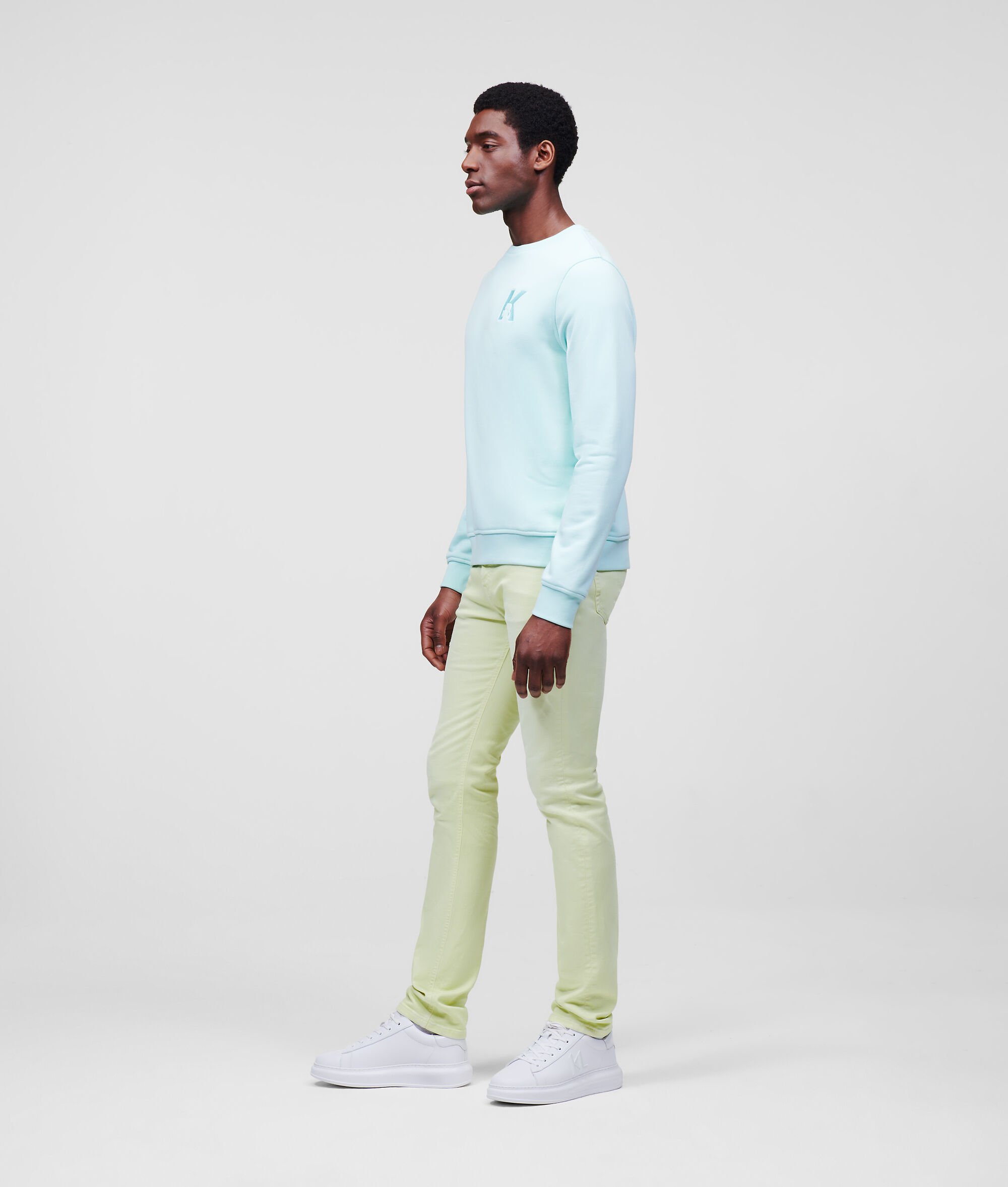 Sweat-shirt avec logo brodé