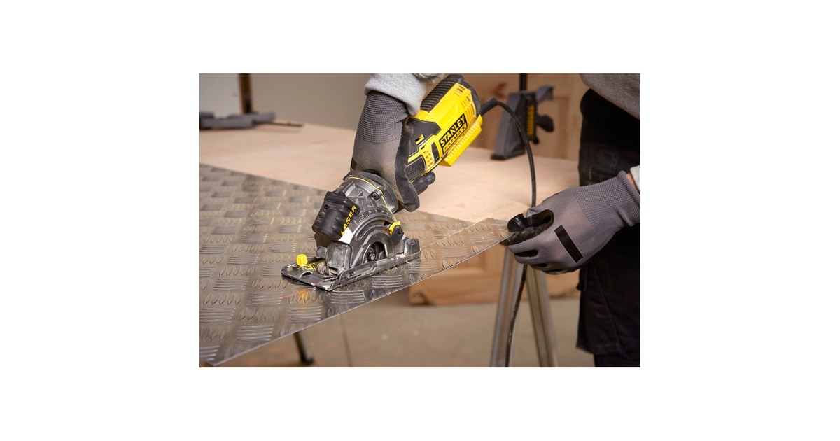 StanleyFATMAX 650W Multimateriaalzaag handcirkelzaag  (Geel/zwart, met koffer)