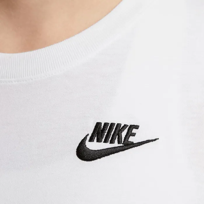 Nike Sportswear Club Essentials Shirt Dames