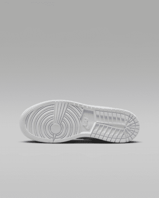 Air Jordan 1 Low Older Kids' Shoes