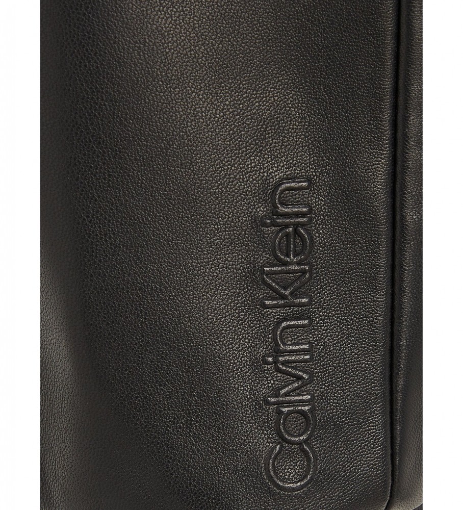 Jaqueta bomber acolchoada preta Calvin Klein Hero