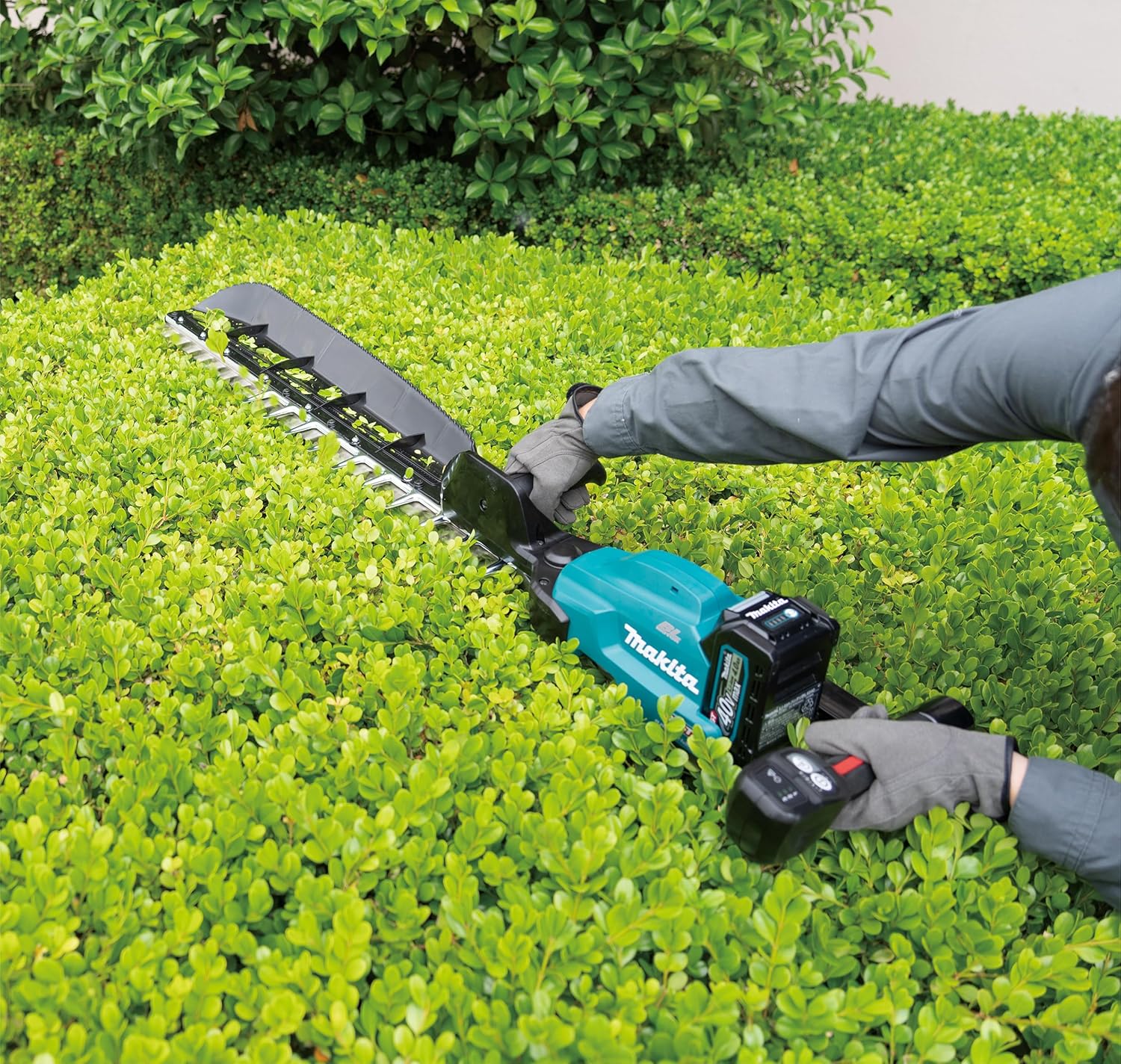 Makita UH014GZ Akku-Heckenschere 75cm 40V (ohne Akku, ohne Ladegerät)