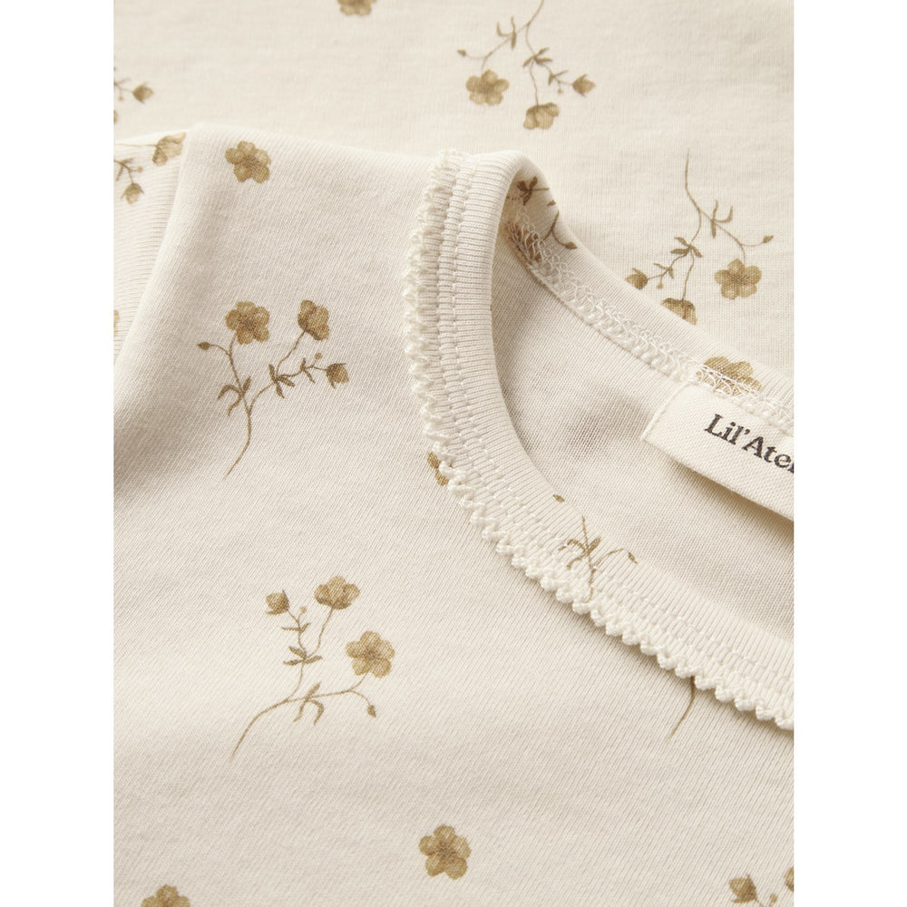 Køb Lil'Atelier Coconut Milk Flower Yellow Nmflayo Sig Ls Slim Top Lil