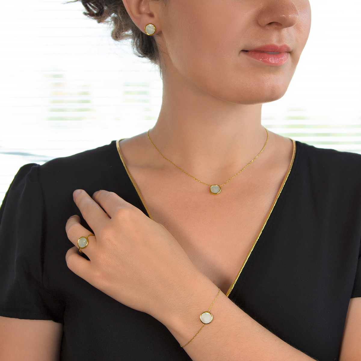 Collier or 750 jaune nacre blanche ronde 45 cm