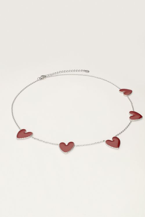 Fijne ketting met burgundy hartjes