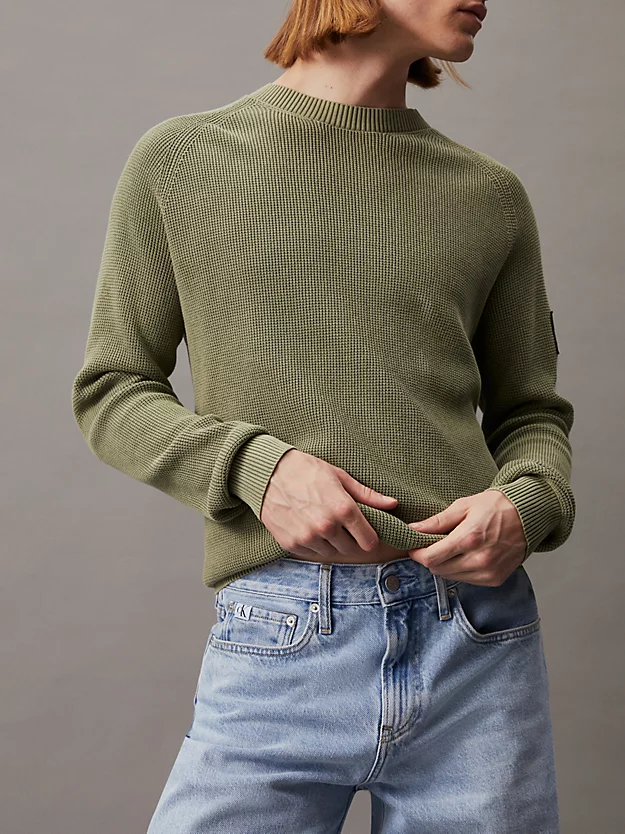 Calça jeans reta e folgada